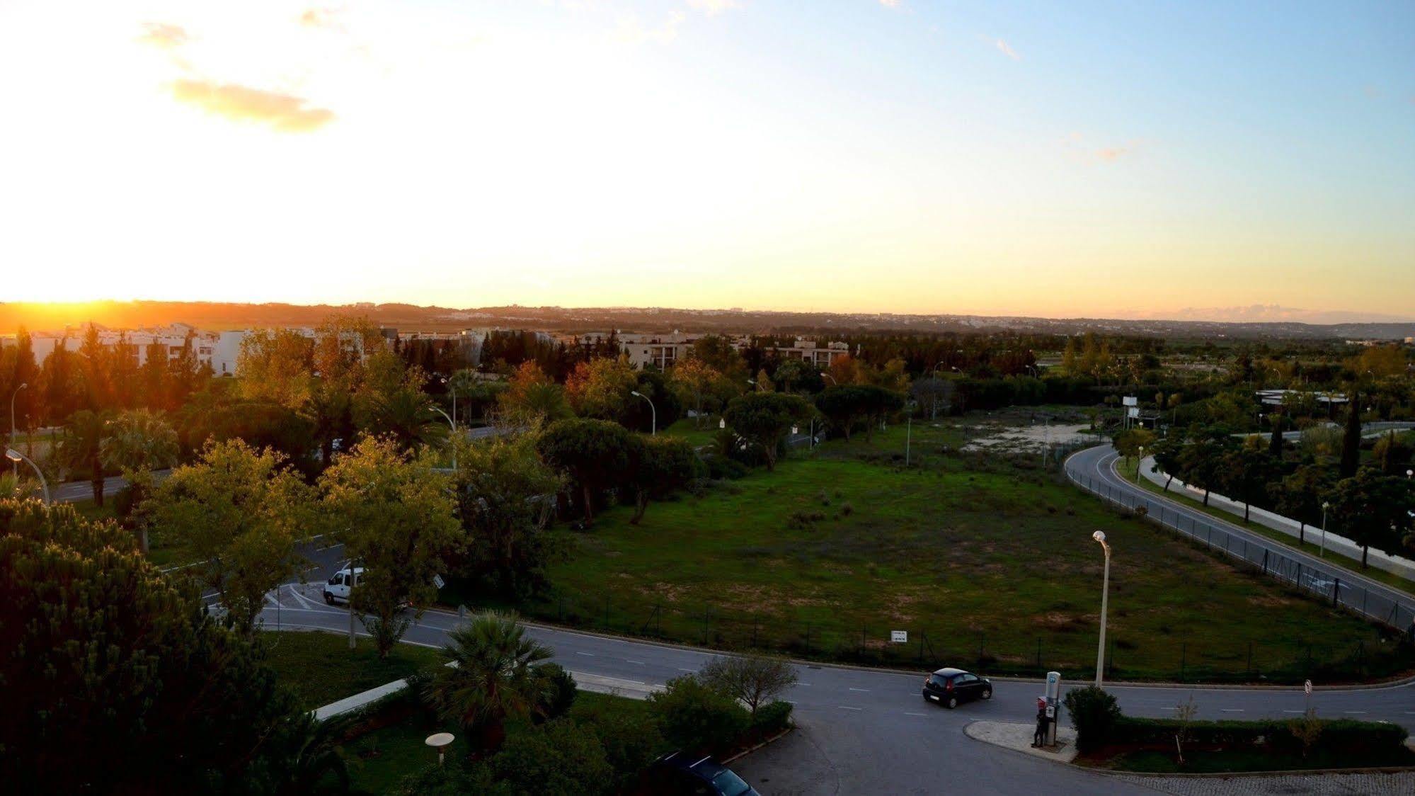 Parque Das Amendoeiras Виламура Екстериор снимка